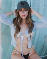 horny solo babes hot