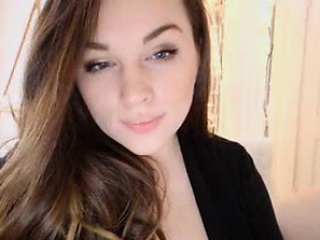 Pretty Amateur Whore fingers creamy Cunt on Cam