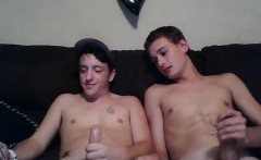 Twink Jerking Off Before Webcam