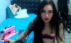 Amateur Webcam Teen Flashes Masturbates