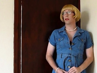 Victoria Hoe amateur CD Tease