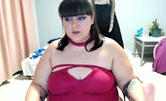 Big boob brunette masturbates on webcam