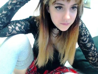 Brunette Solo Webcam Masturbation