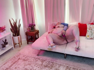 Amateur hottie solo masturbation
