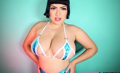Big boob brunette masturbates on webcam
