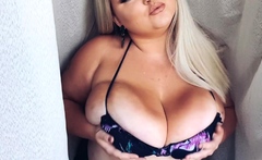 Big boobs milf masturbates with her dildo