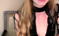Solo Teen Using Toys Hairbrush and Finger Free Porn