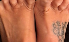 Amateur Foot Fetish Girlfriend Sucks and gives a Footjob
