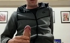 Big bodybuilder wanks his big cock