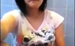 Amateur Asian Girl In Glasses Masturbating