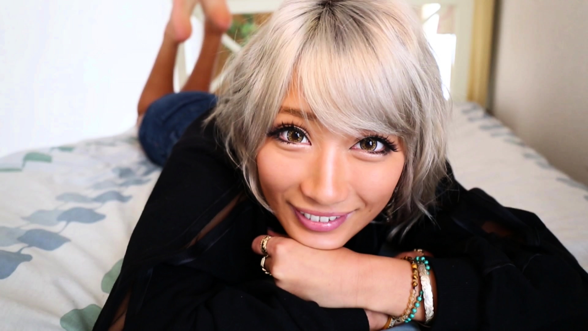 Naughty Japanese Babe Ayaka Tomoda Masturbates