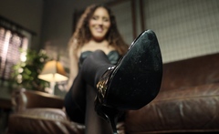 Kinky Babe Liv Revamped Showcases Her Feet